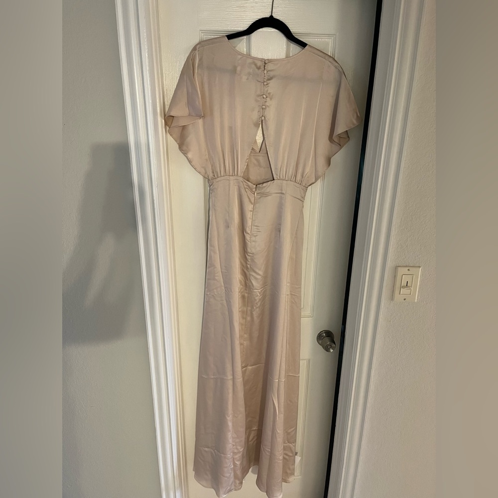 Satin champagne dress - Picture 3 of 4
